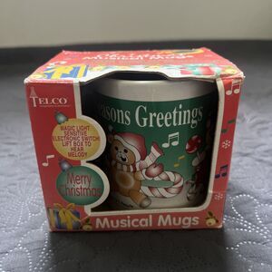 Telco Christmas Musical Mug 1995 Christmas Carollers Collectible Drinkware-READ